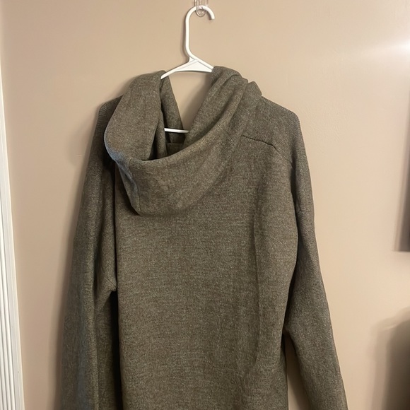 Worth collective NWTsoft high quality thick & warm coatigan with hood & pockets - Picture 6 of 9